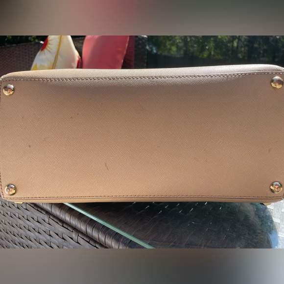 Sandrine Stud Michael Kors tan tote - Picture 4 of 8